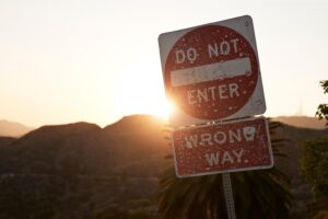 2 Of The Market's Most Popular Stocks I Wouldn't Dare Buy Right Now