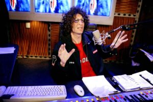 Howard Stern’s Sirius contract fight shows how much streaming has eaten away at traditional radio