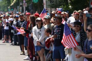 Incomes rose and poverty fell last year — so why do so many Americans feel ‘tapped out’?