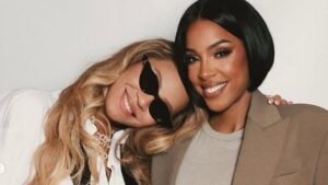 Beyonce Supports Kelly Rowland at the “Boy is Mine” Tour in a Black and White Elisabetta Franchi Jumpsuit