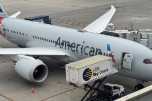 American Airlines tweaks checked baggage policy