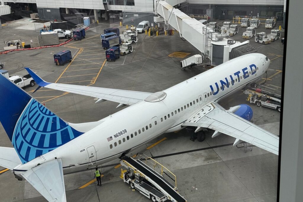 United shakes up MileagePlus with new rewards, restrictions
