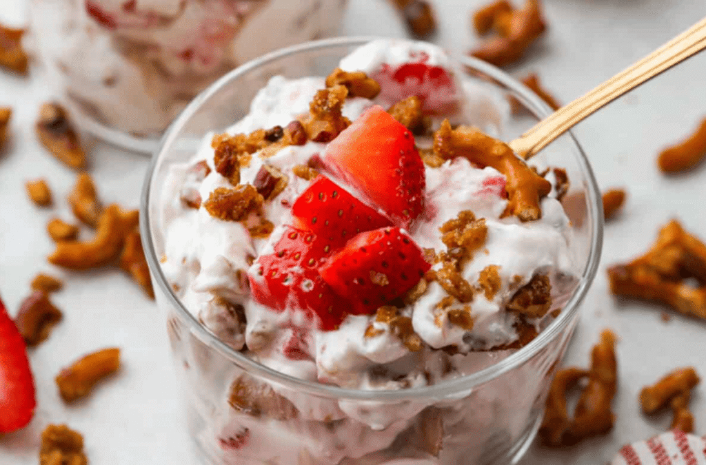 Strawberry Crack Pretzel Salad Recipe (Easy Version)