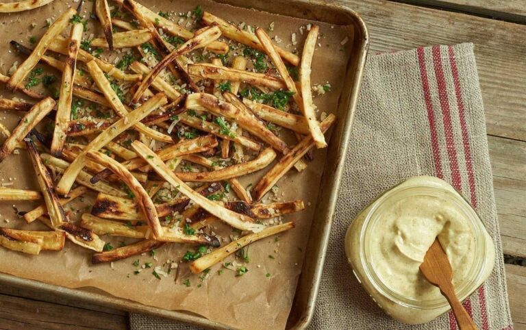 Garlic Parmesan Parsnip Fries with Spicy Yogurt Dip