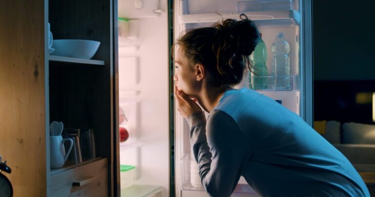 Healthy Late Night Snacks for Better Sleep & Stable Blood Sugar