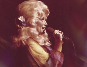 Dolly Parton, Country Music Icon and Rhinestone Style Legend, Dies at 80